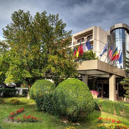 Hotel Dumbrava Bacău Exterior foto